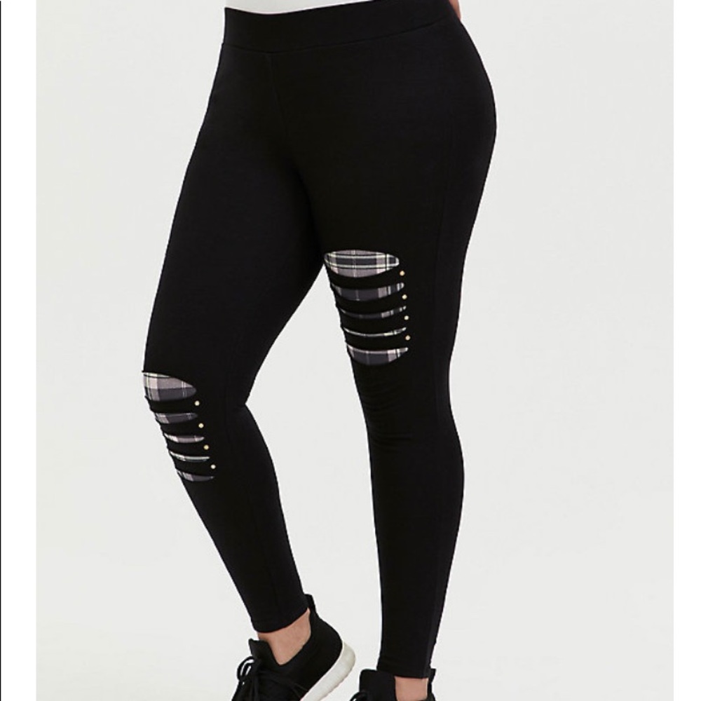 TORRID PREMIUM LEGGING SLASHED PURPLE PLD UNDERLAY